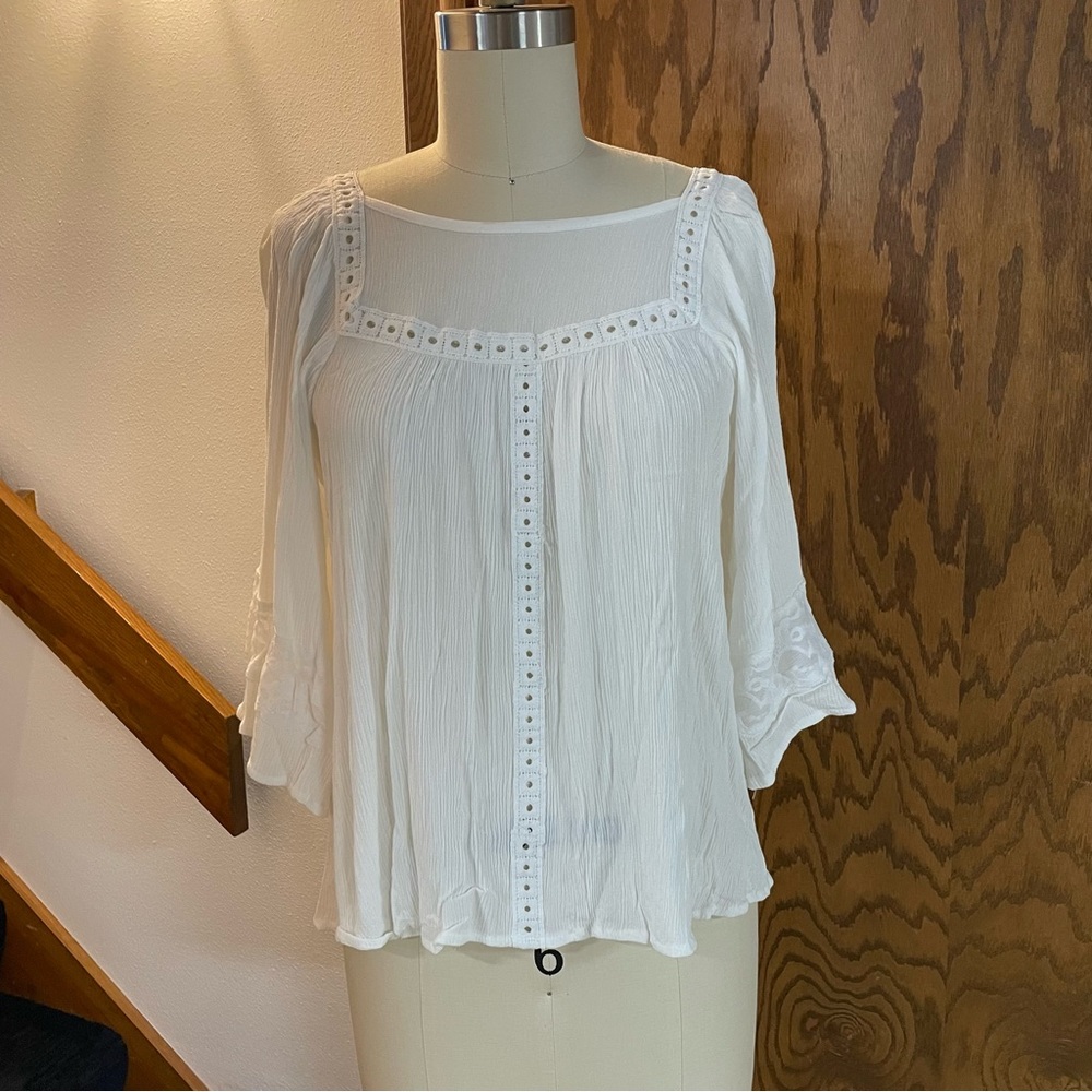 NWOT White peasant blouse